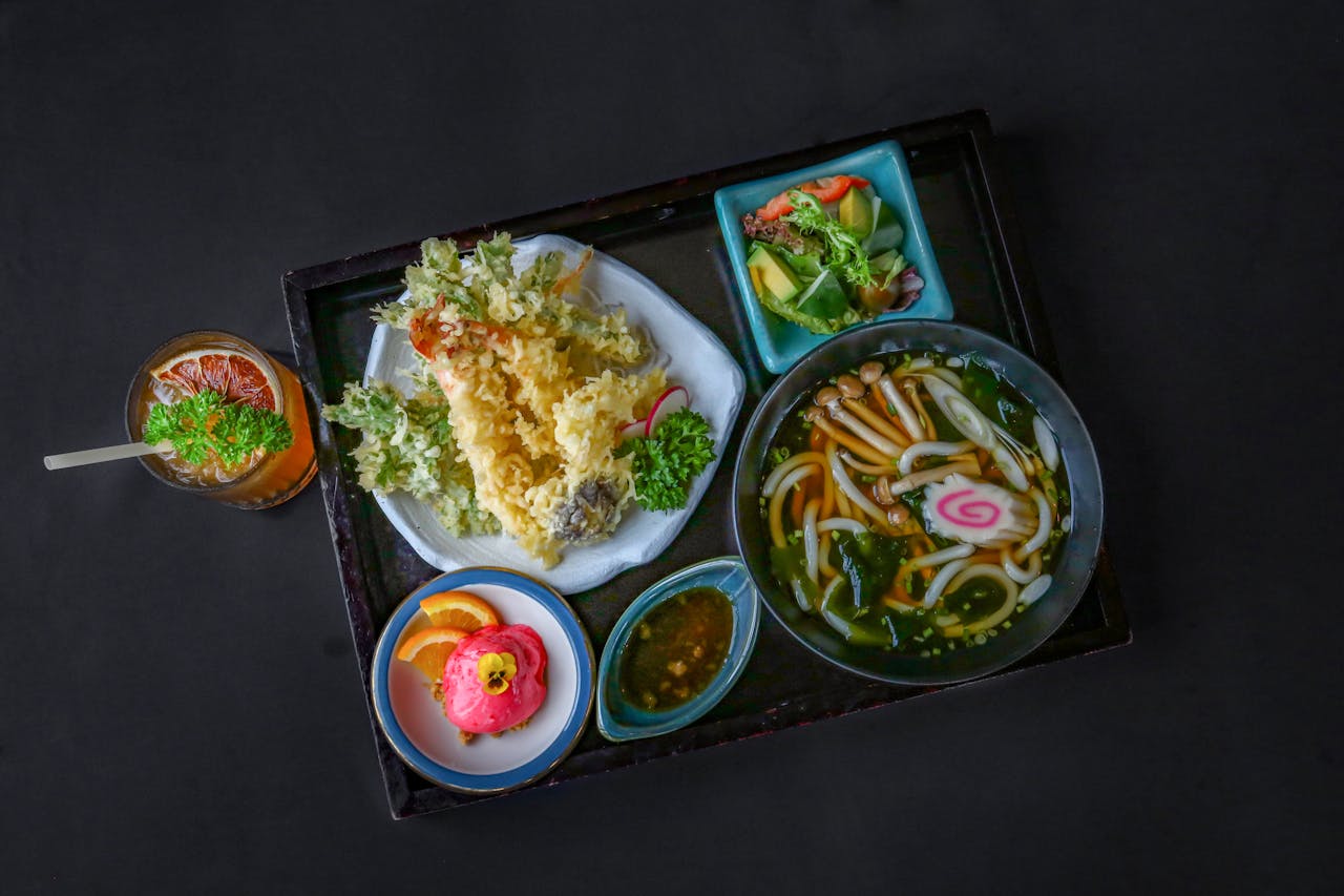 about-03 A deliciously styled Vietnamese and Japanese fusion meal with tempura and udon.